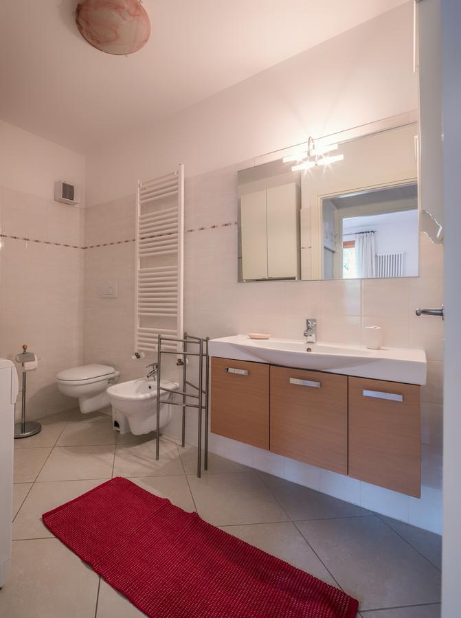 Residenza Finestra Sul Parco Apartman Comano Terme Kültér fotó