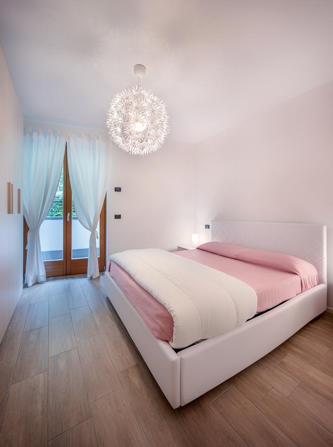 Residenza Finestra Sul Parco Apartman Comano Terme Kültér fotó