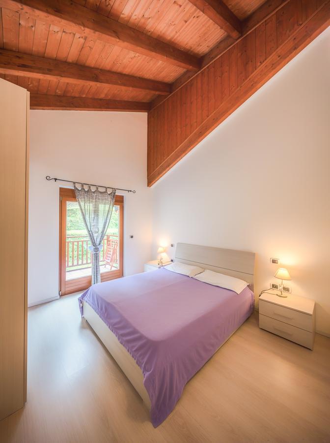 Residenza Finestra Sul Parco Apartman Comano Terme Kültér fotó