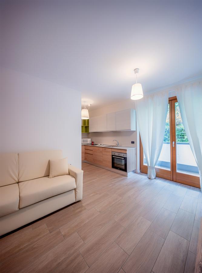 Residenza Finestra Sul Parco Apartman Comano Terme Kültér fotó
